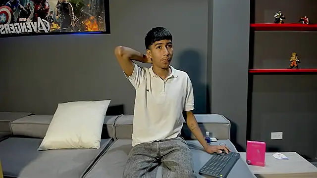 Ender h0tt online show from March 2026 01:44:01 PM