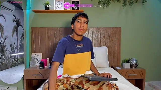 Ender h0tt online show from July 2026 08:31:02 PM