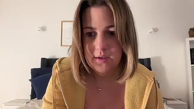 annabellewarick online show from March 2026 07:08:02 PM