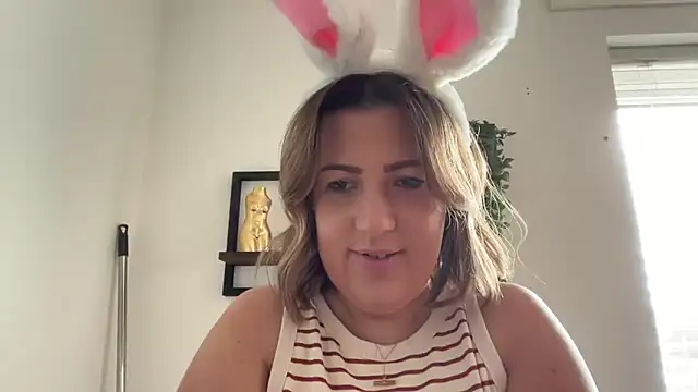 annabellewarick online show from April 2026 10:00:02 AM