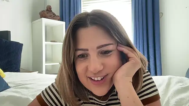 annabellewarick online show from April 2026 02:32:01 PM