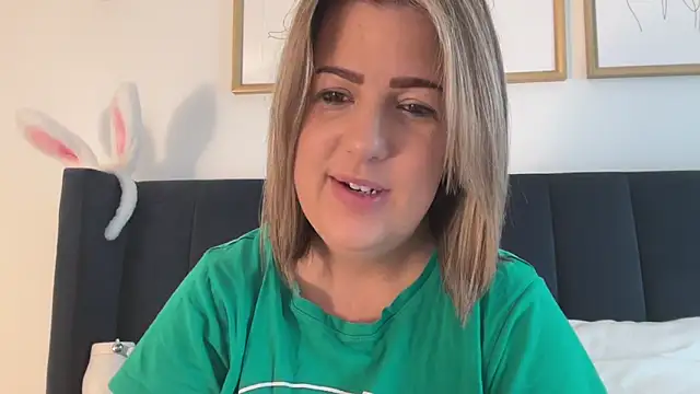 annabellewarick online show from June 2026 06:12:01 AM