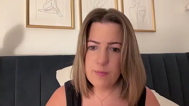 Snapshot of annabellewarick chatting on May 2026 09:04:01 PM annabellewarick online show from May 2026 09:04:01 PM