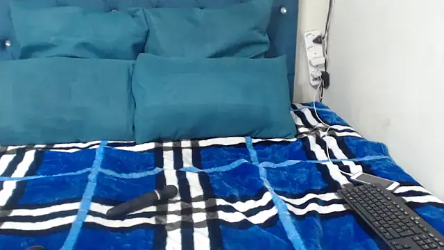 CuteBubbles13th online show from April 2026 09:54:01 PM