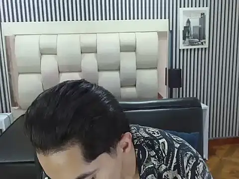 Alex Wolft online show from April 2026 12:28:02 PM