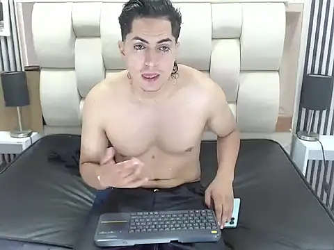 Alex Wolft online show from June 2026 12:26:02 PM