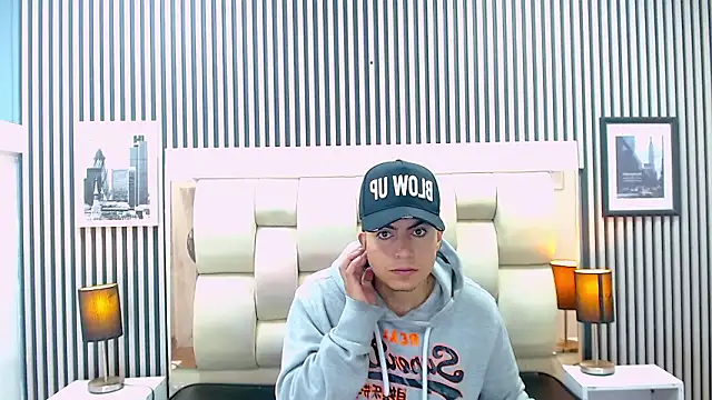 Alex Wolft online show from March 2026 11:47:01 AM