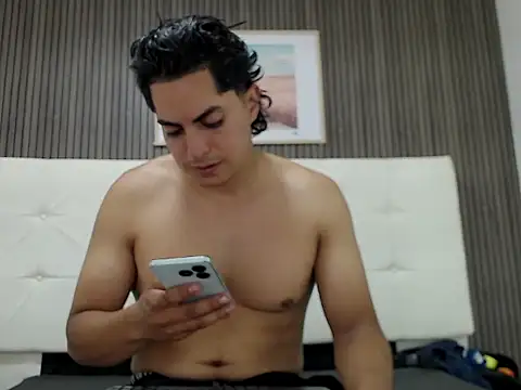 Alex Wolft online show from July 2026 04:09:01 AM