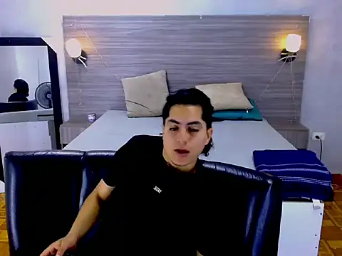 Alex Wolft online show from March 2026 02:56:02 AM