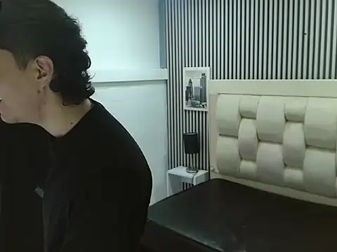 Alex Wolft online show from March 2026 12:25:02 PM