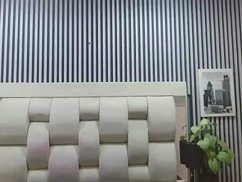 Alex Wolft online show from April 2026 11:27:01 AM