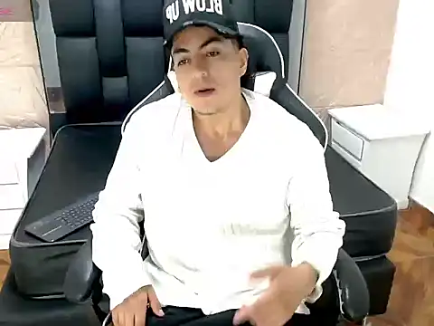 Alex Wolft online show from March 2026 12:01:02 PM