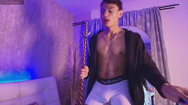 davis saint online show from April 2026 11:34:01 AM