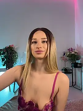 ScarletFlameee online show from May 2026 05:55:01 AM