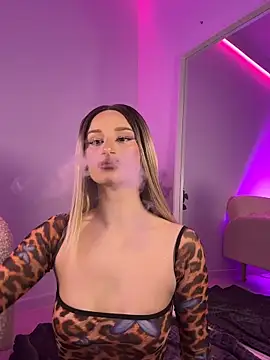 ScarletFlameee online show from April 2026 05:53:02 AM