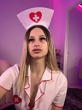 ScarletFlameee online show from April 2026 05:32:01 AM