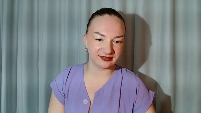 Snapshot of Belle_Fiesta chatting on April 2026 11:19:03 PM Belle Fiesta online show from April 2026 11:19:03 PM