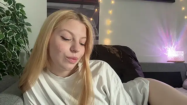 Fanny Fresh online show from June 2026 08:09:01 AM