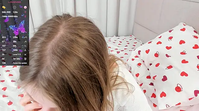 ErinnPieloch online show from April 2026 07:19:01 PM