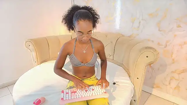 brianaduque online show from April 2026 09:10:02 PM