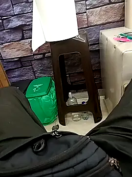 TommyyFoxx online show from April 2026 05:20:02 PM