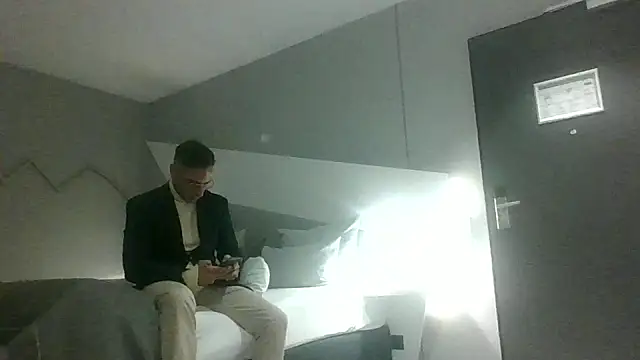 padrino0o0 online show from April 2026 08:26:02 PM