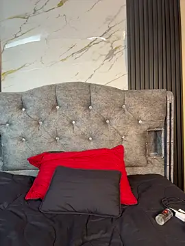 Bunny fire online show from April 2026 07:04:02 PM