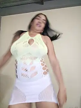 Snapshot of Carolinna chatting on May 2026 02:17:02 PM Carolinna online show from May 2026 02:17:02 PM