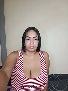 Carolinna online show from June 2026 02:33:01 PM
