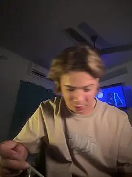 AngelLatinBoy online show from March 2026 04:05:02 AM