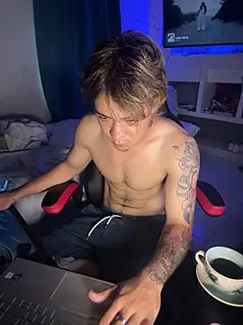 AngelLatinBoy online show from April 2026 01:29:02 PM