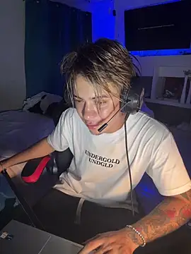 AngelLatinBoy online show from March 2026 03:07:01 AM