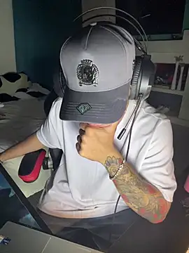 AngelLatinBoy online show from March 2026 07:43:01 AM