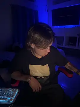 AngelLatinBoy online show from April 2026 04:30:01 AM
