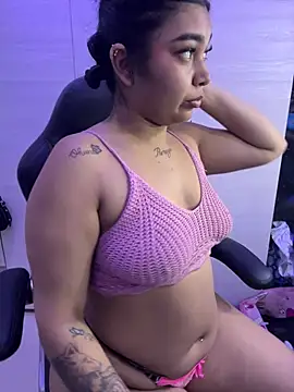 Snapshot of Latin-Mommy chatting on March 2026 12:58:02 AM Latin-Mommy online show from March 2026 12:58:02 AM