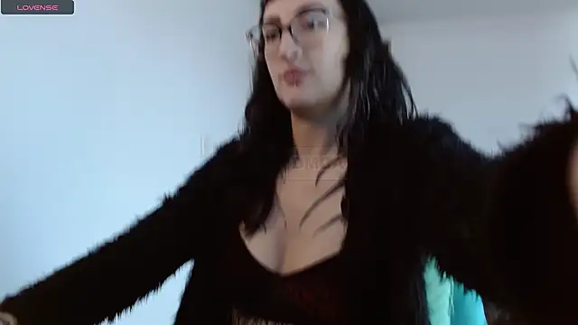 Snapshot of VelvetVal_ chatting on March 2026 03:01:02 PM VelvetVal online show from March 2026 03:01:02 PM