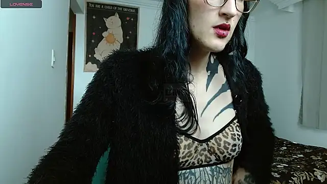 Snapshot of VelvetVal_ chatting on April 2026 05:14:02 PM VelvetVal online show from April 2026 05:14:02 PM
