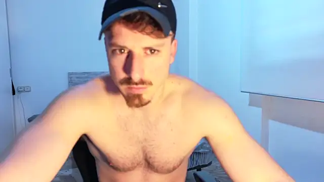 zeusoctavian1 online show from April 2026 05:03:01 PM