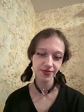 AmanitaXXX69 online show from April 2026 09:00:02 AM