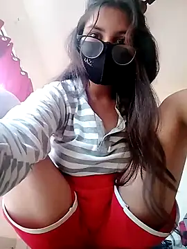 Divya3107 online show from May 2026 03:33:01 AM