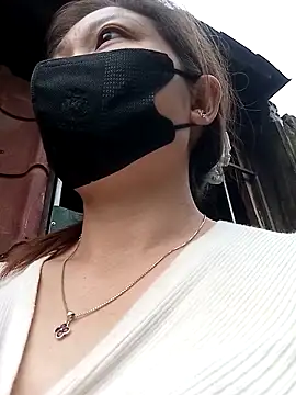 Bling-pusy online show from March 2026 11:49:01 PM