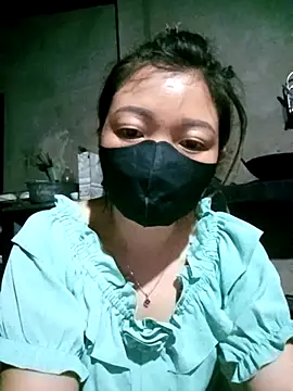 Bling-pusy online show from April 2026 11:39:01 AM