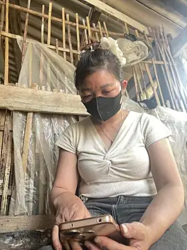 Bling-pusy online show from April 2026 06:28:01 AM