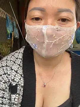 Bling-pusy online show from March 2026 04:40:02 AM