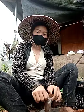 Bling-pusy online show from March 2026 05:52:02 AM