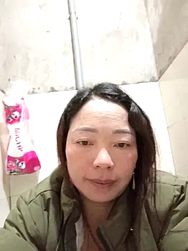 Yellow-pink online show from March 2026 01:00:01 AM