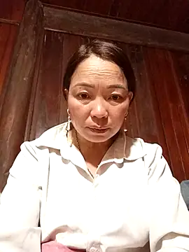 Yellow-pink online show from April 2026 01:39:01 PM