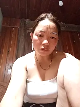 Yellow-pink online show from April 2026 05:50:02 PM