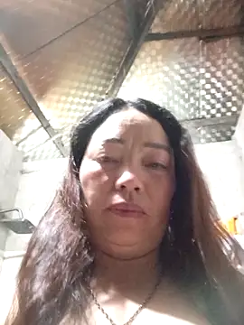 Yellow-pink online show from March 2026 10:05:01 PM