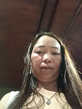 Yellow-pink online show from April 2026 11:27:01 AM